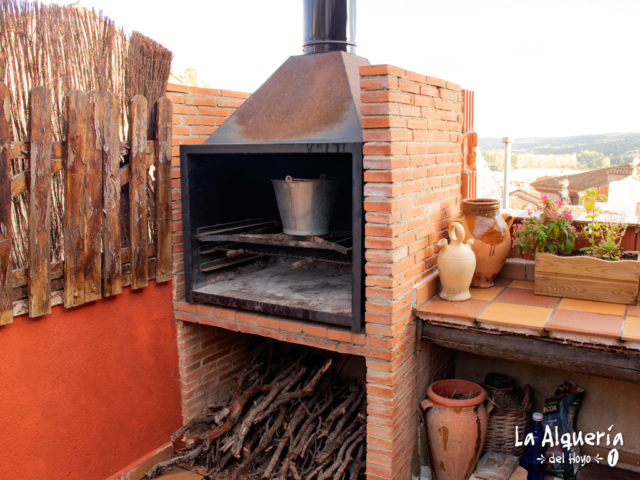 casa rural cuenca la alqueria del hoyo 1 barbacoa